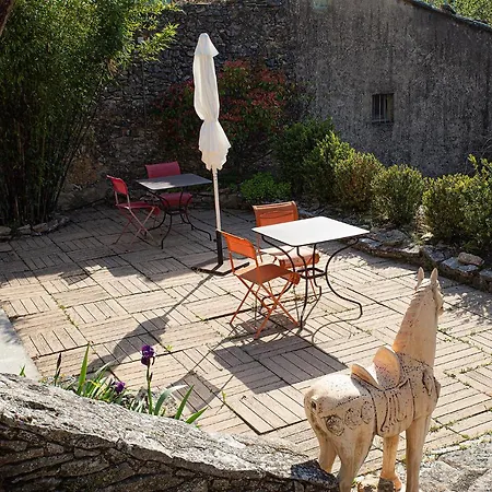 Le Clos Des Amandiers