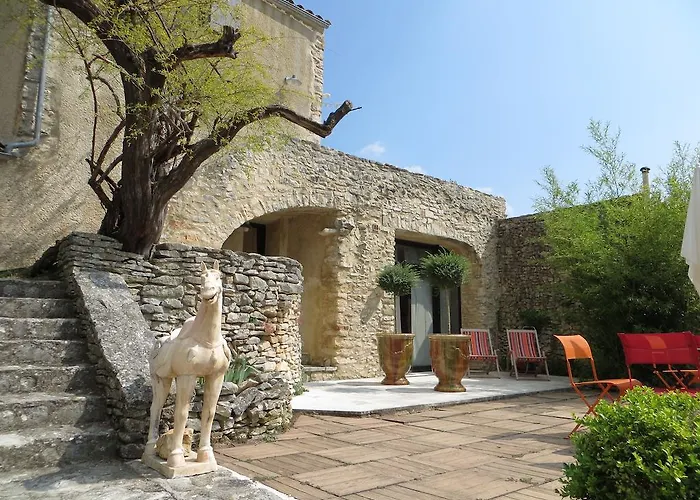 Bed & Breakfast Le Clos Des Amandiers 3*